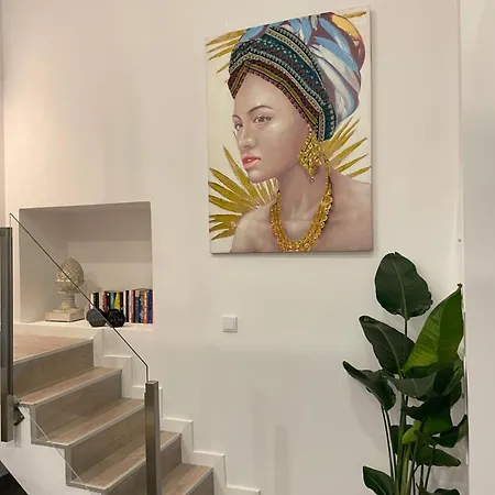 1881 Historical Loft With Garden ליסבון