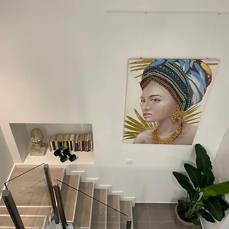 1881 Historical Loft With Garden