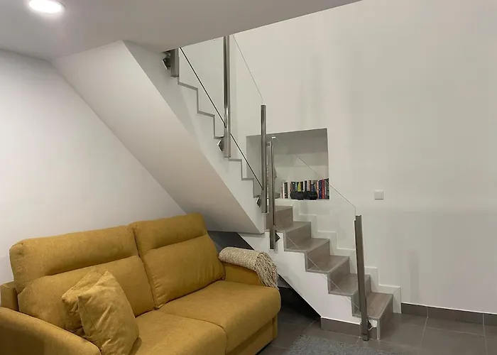 1881 Historical Loft With Garden アパート