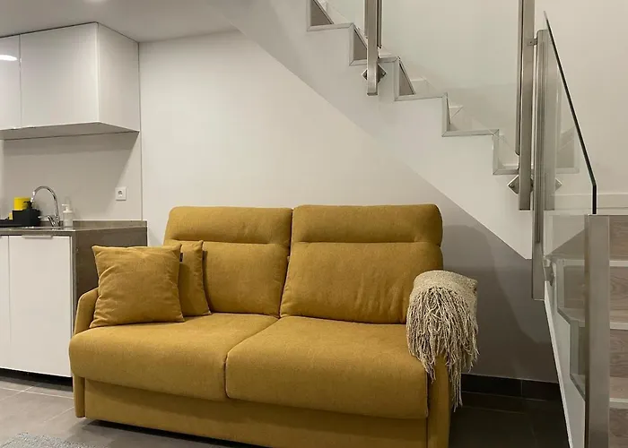 1881 Historical Loft With Garden *